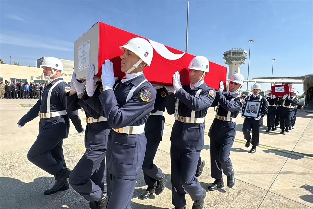 Ovacık’taki Kazada Şehit Düşen Askerler İçin Tören