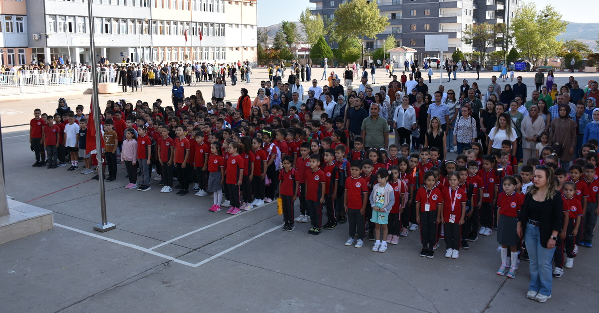 İstanbul’da bazı okullarda ders saatleri değiştirildi